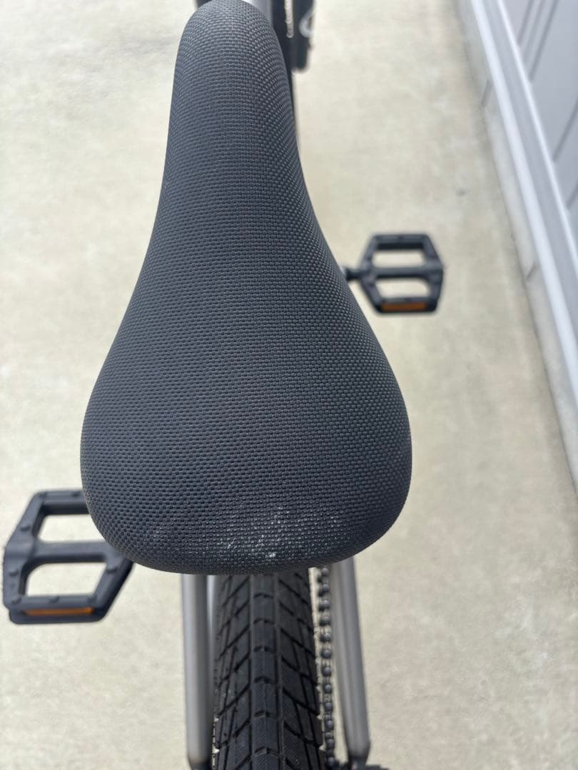 hikari様専用※引き取り限定！BMX ダーカスワンRAW - メルカリ