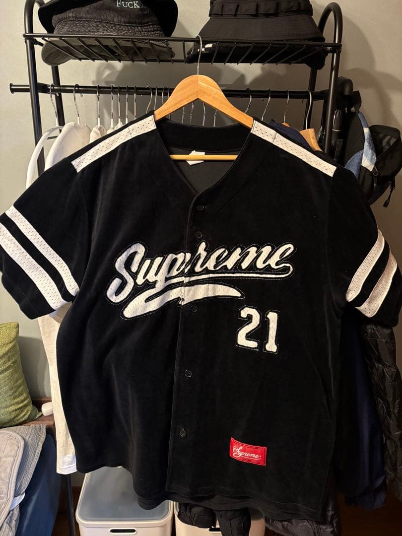 Supreme ベースボールシャツ M R | 今日は暑すぎてベースボールシャツ♪ やっぱりアーチロゴ好き