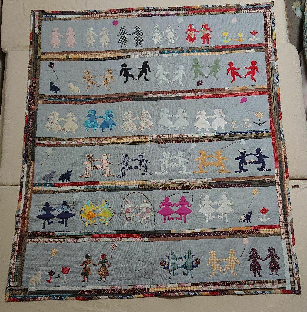 手作りパッチワークのタペストリー 春をお届けします☆かわいい和風のパッチワークキルトタペストリー