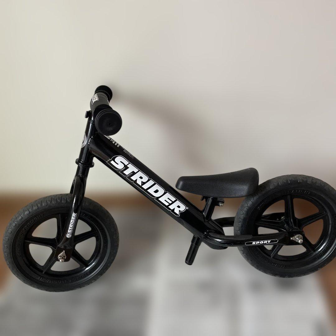 専用★正規品　STRIDER 12 スポーツモデル ブラック Amazon.co.jp: ストライダー スポーツモデル (STRIDER Sport) 12インチ