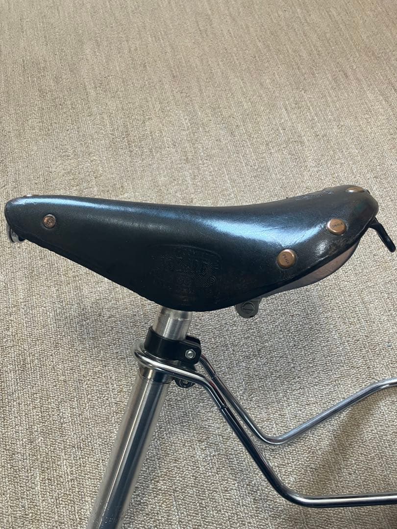 IDEALイデアル90 ルブールサイン入り アルミベース サドル フランス製