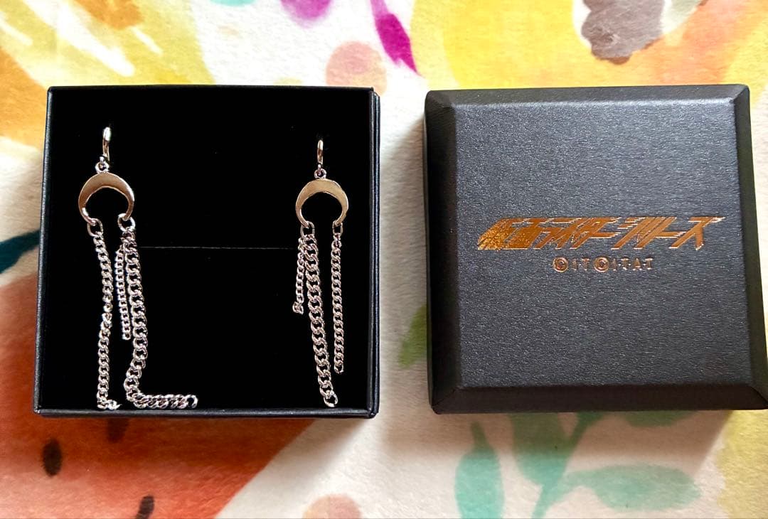 仮面ライダーガヴ ラキア イヤリング - メルカリ