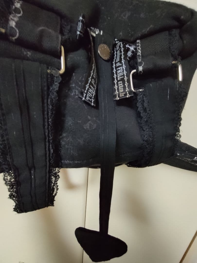 は*ん様 h.NAOTO「FRILL」悪魔の羽 リュック 黒