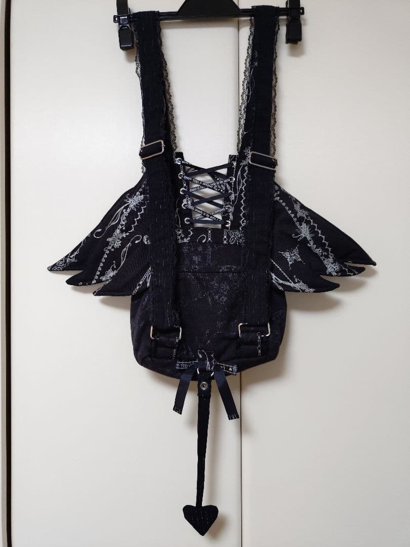 は*ん様 h.NAOTO「FRILL」悪魔の羽 リュック 黒
