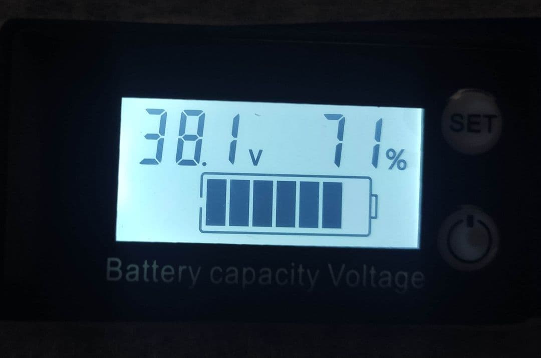 GTK LiFePO4 36V 60Ah 充電器付 - メルカリ