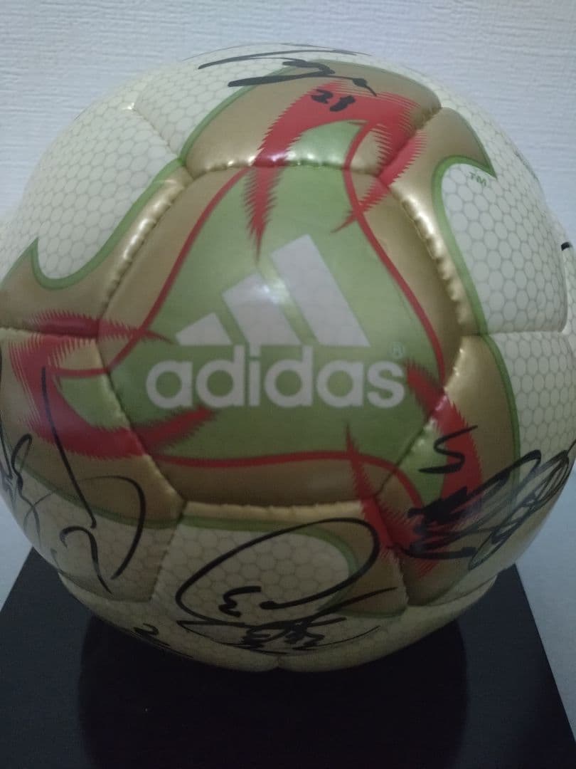 柏レイソル メンバー直筆サイン入りサッカーボール 日韓ワールドカップ