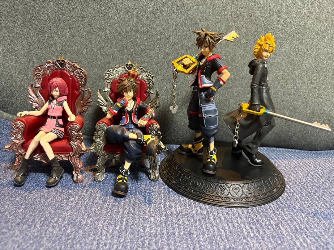 キングダムハーツ フィギュア 一番くじ　3個セット　（値下げします） キングダム ハーツ』新作一番くじが発売！ソラとロクサスのスタチュー