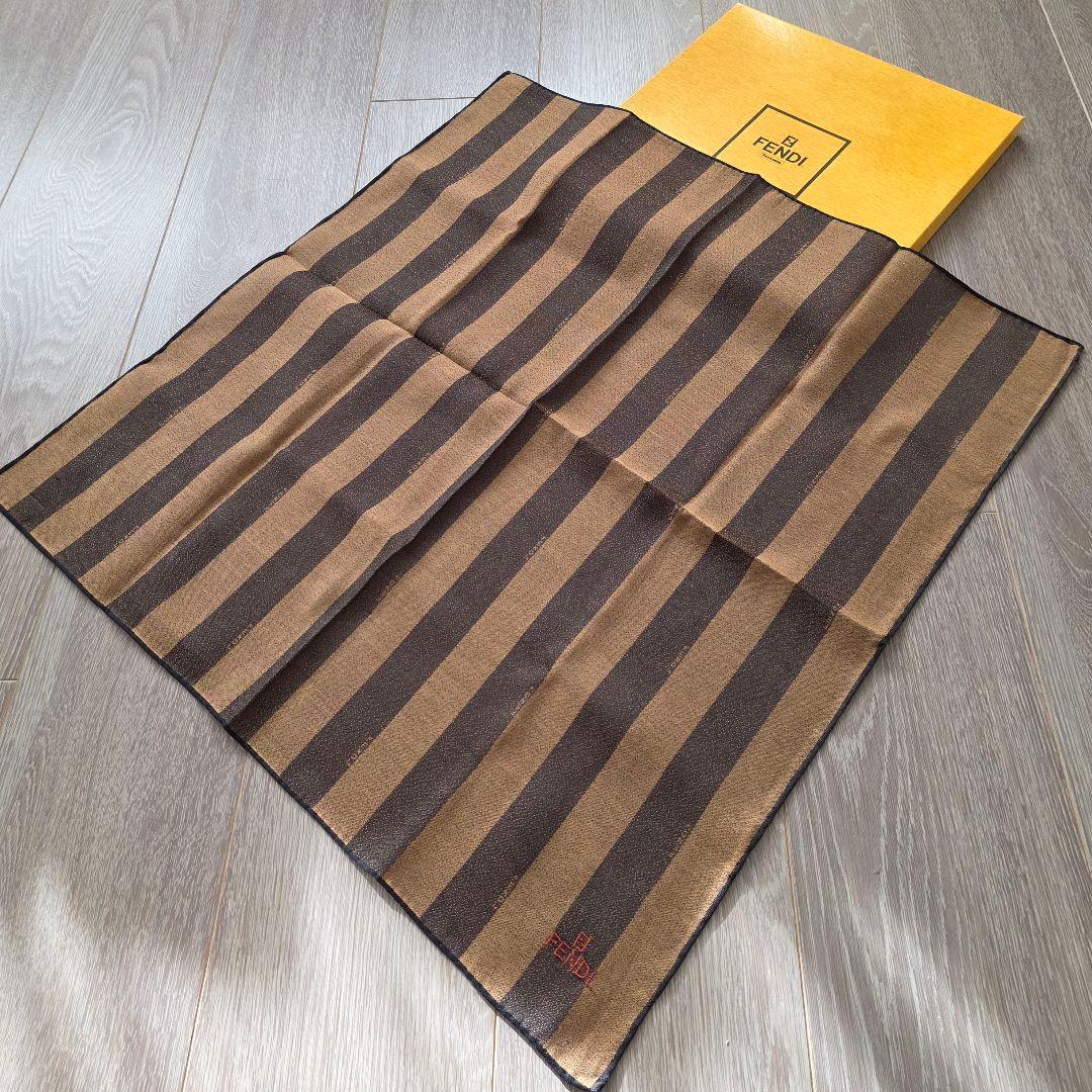 FENDI ハンカチスカーフ2枚希少ズッカ.格子ベッカシルク混ロゴレッド