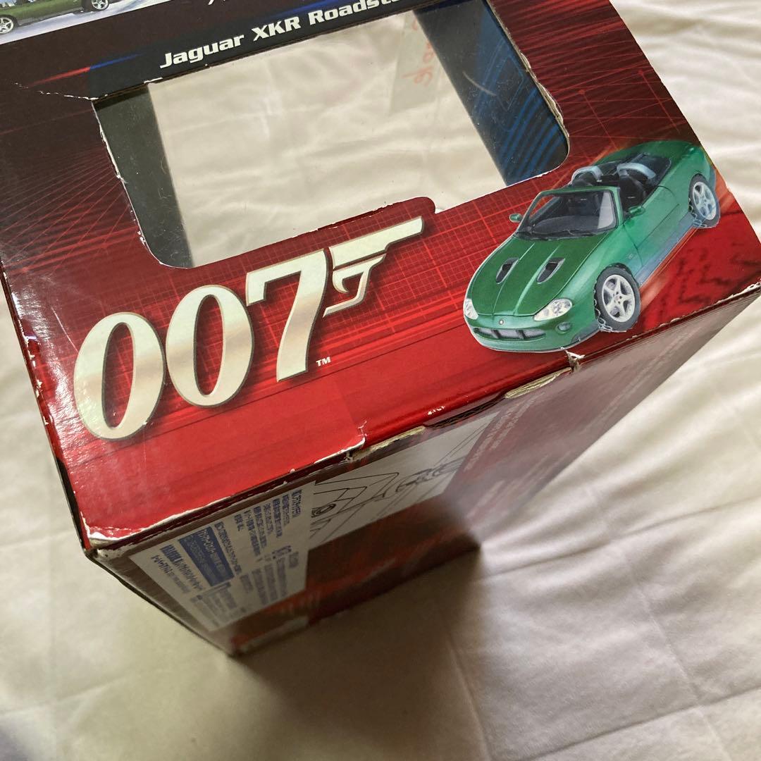 007 ダイアナザーデイ ボンドカー 1/18 ミニカー ジャガー - メルカリ