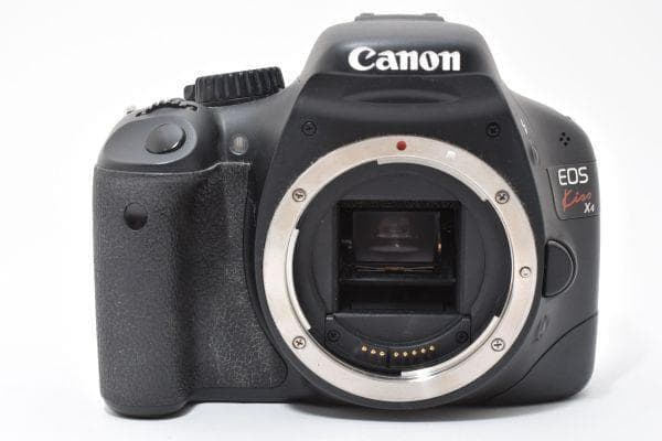Canon EOS Kiss X4 Wズームキット《ショット数わずか1489回》