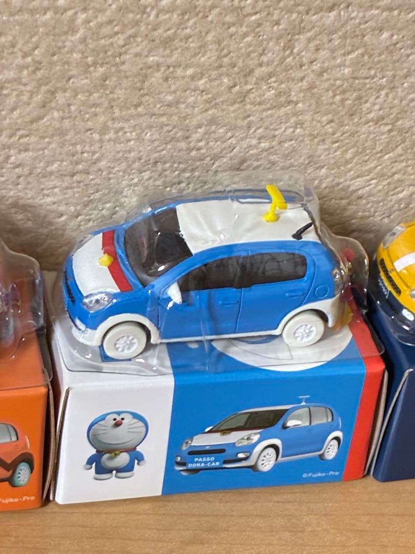 ドラえもん ミニカー パッソ PASSO TOYOTOWN トヨタTOYOTA