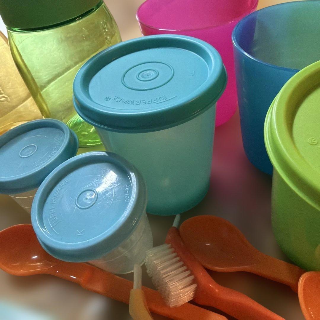 Tupperware 多色食品保存容器セット - メルカリ