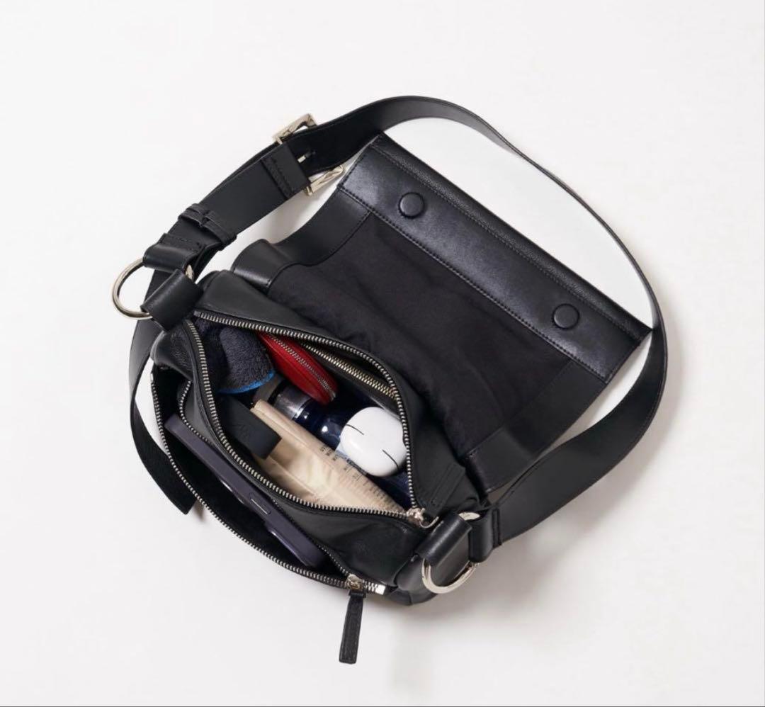 新品 ビアズリー beardsley レザー ボディバッグ ショルダーバッグ