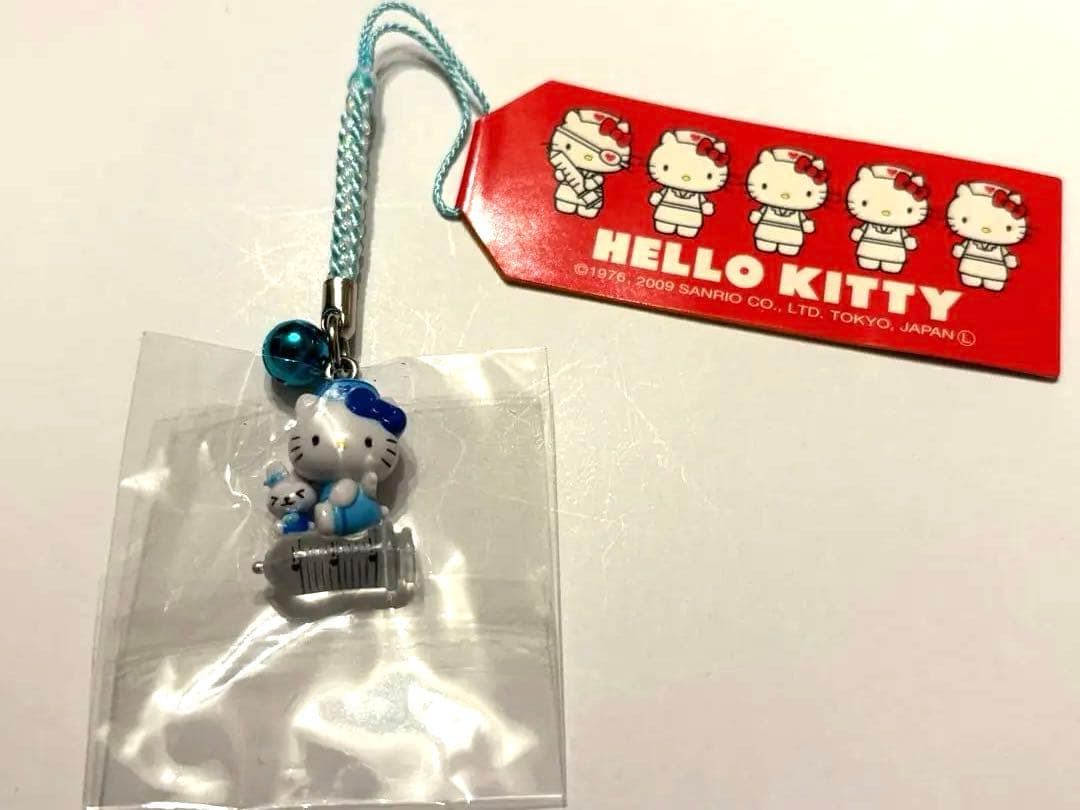 ハローキティ ナース注射器　根付け