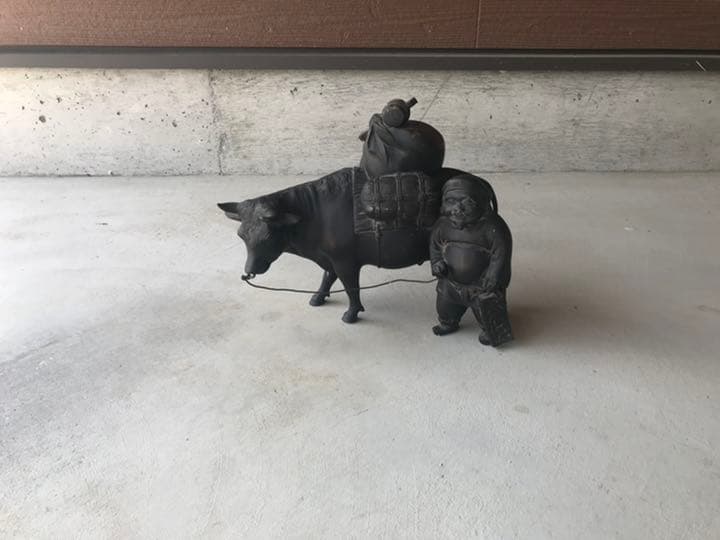 骨董品　牛　像 牡牛像形分銅 - MIHO MUSEUM