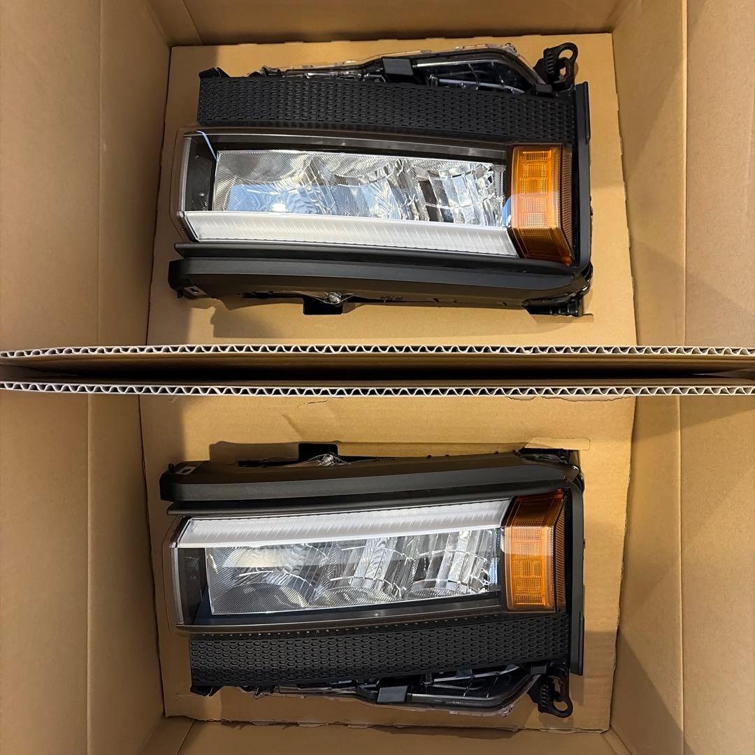新車外し】ランクル250 VX 純正ヘッドライト 角目 左右セット - メルカリ