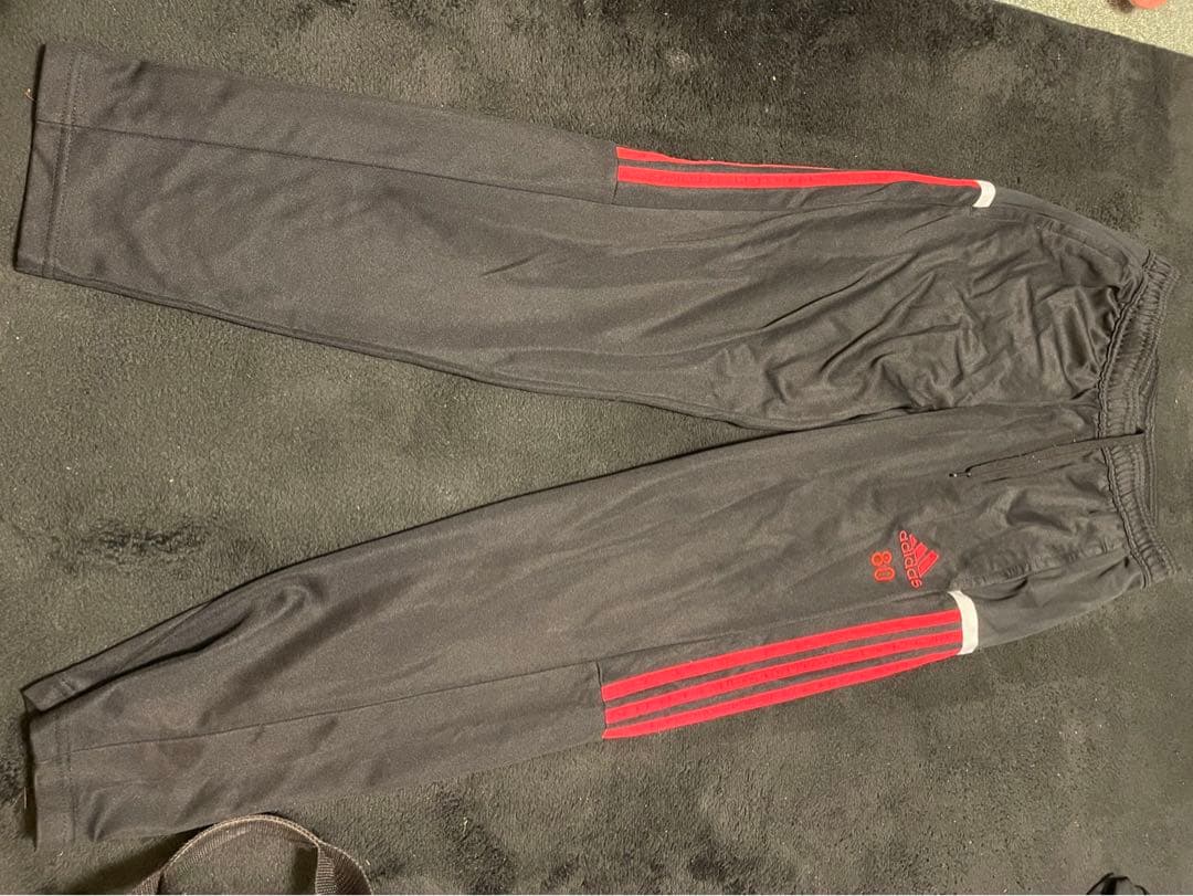 adidas TEIKYO 94番 80番赤シャツと黒パンツセット adidas レッド