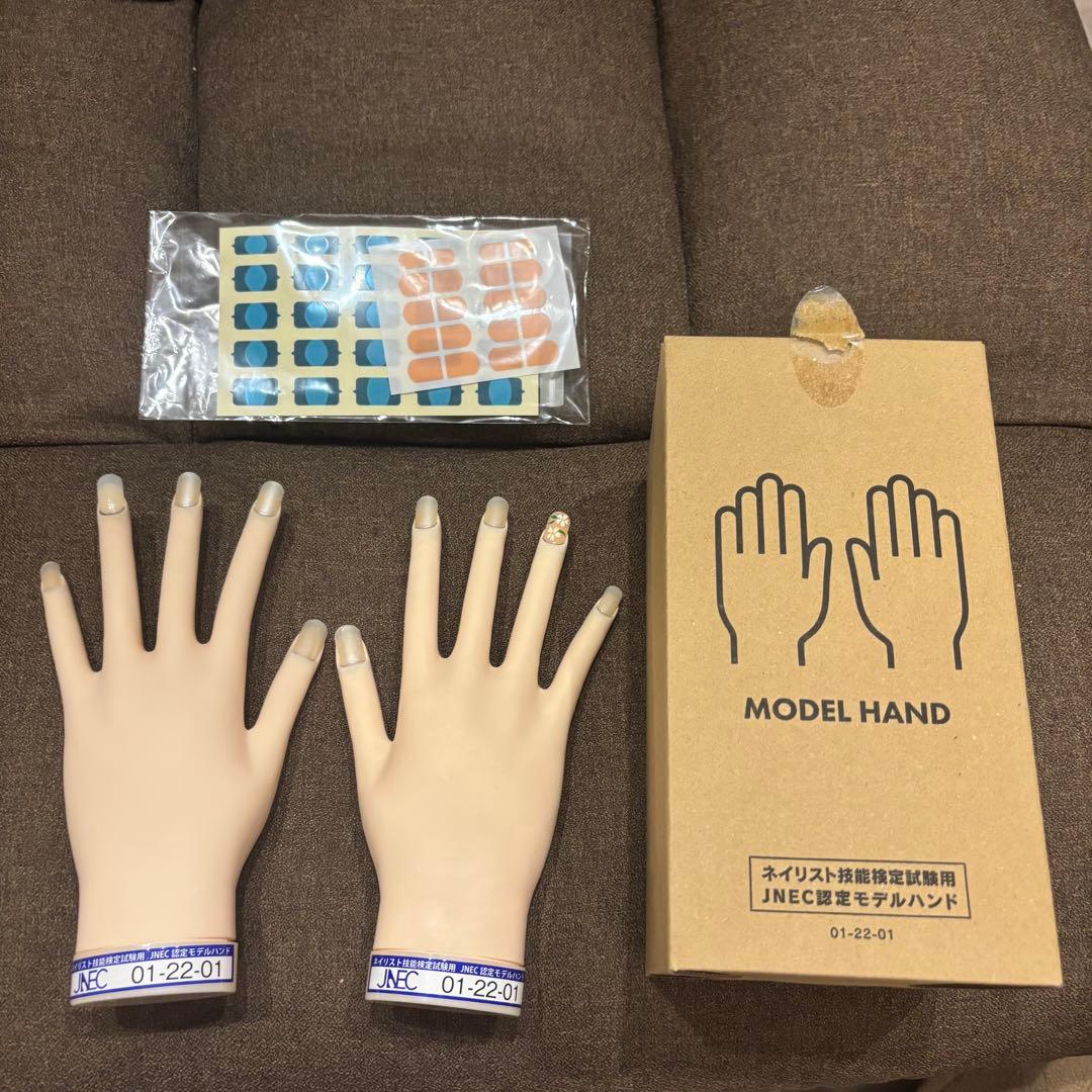 【左右骨折なし美品】JNEC ネイリスト技能検定試験 認定モデルハンド チップ JNEC認定 STモデルハンド 右手 チップ差込式(ネイルチップ付き)/ハンド