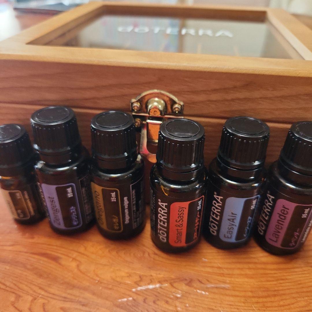 doTERRA エッセンシャルオイル 6本セット木製ボックス付き Amazon｜エッセンシャル オイル ホルダー、25グリッド