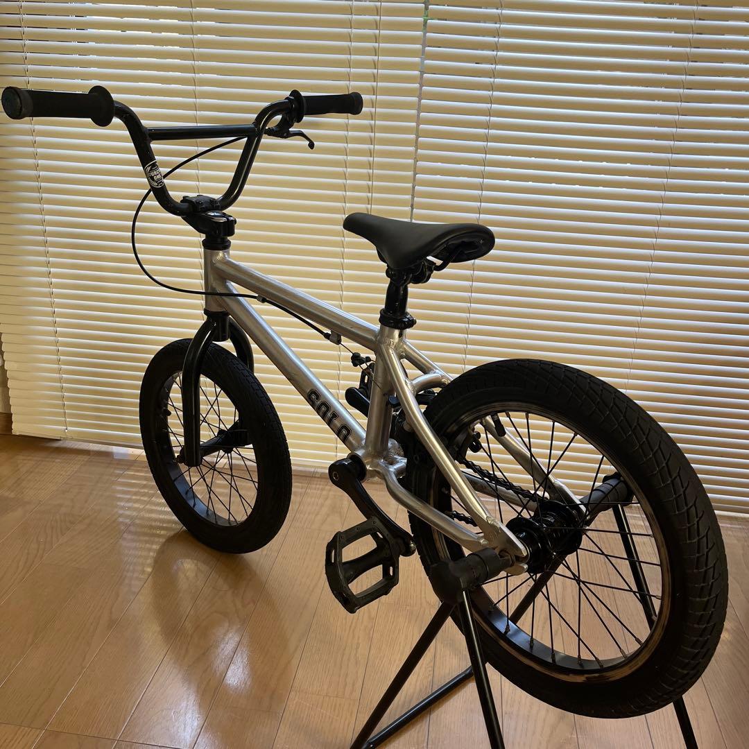 E様】直接引渡し ダーカスワン BMX SOLO シルバー 16インチ - メルカリ