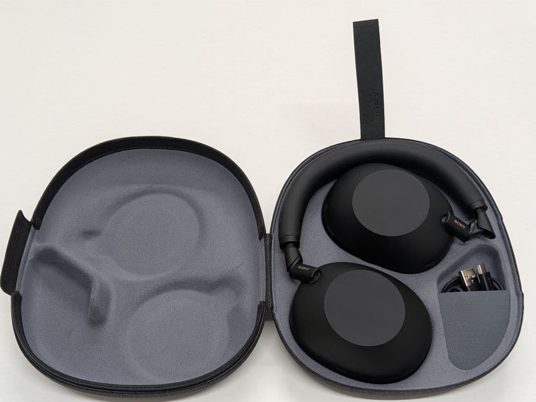 【美品】SONY WH-1000XM6ブラック Sony WH-1000XM6 Noise Canceling Wireless Headphones, Black, Over