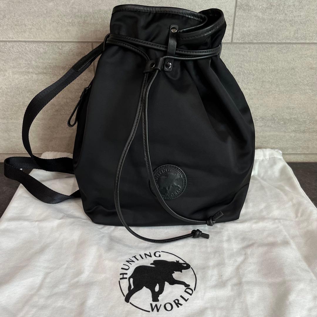 極美品✨HUNTING WORLD ナイロン×レザー 巾着リュック　バックパック Hunting World（ハンティング・ワールド） 巾着 レディース ナイロン