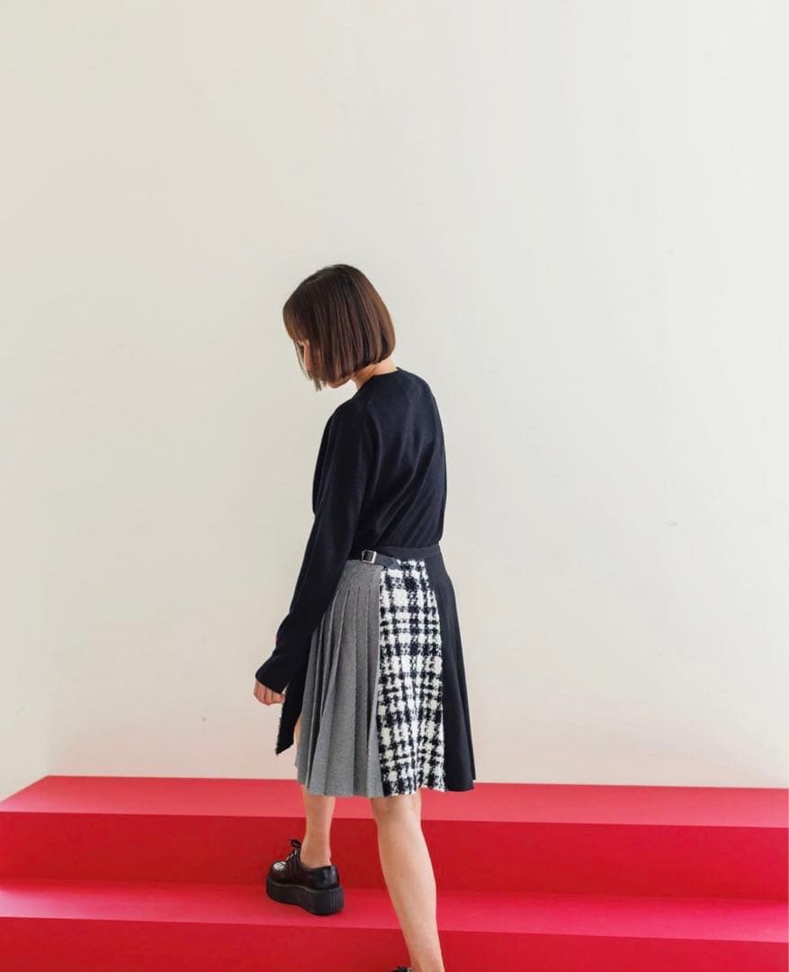 再販なし。NAOKO TAKAI PLEATED SKIRT 新品