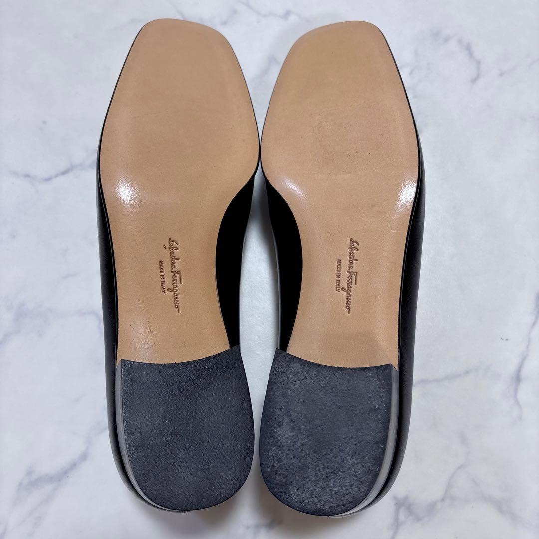 未使用級 Ferragamoガンチーニ ローファー 黒 7C 23.5cm