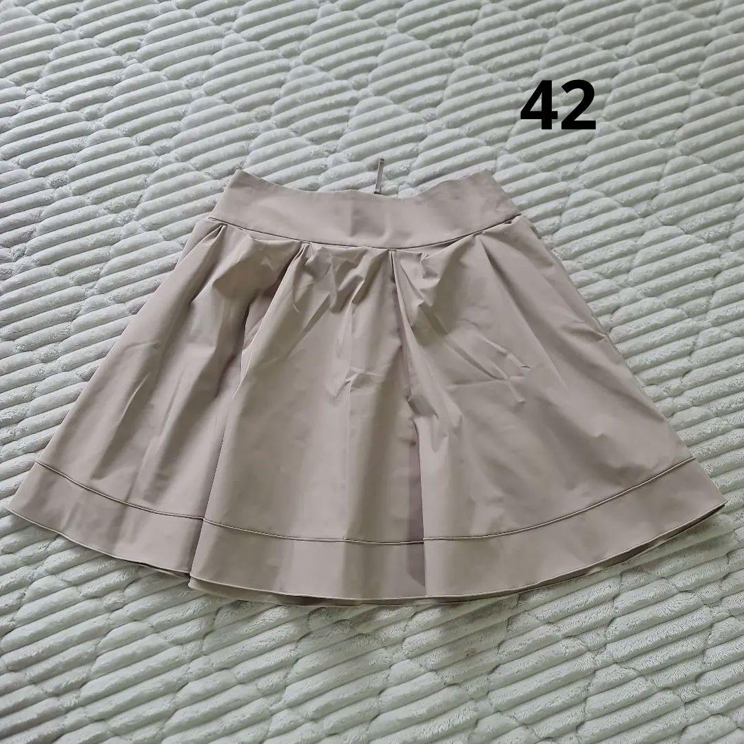 FOXEY NEW YORK プリーツスカート ひざ丈 ベージュ42 - メルカリ