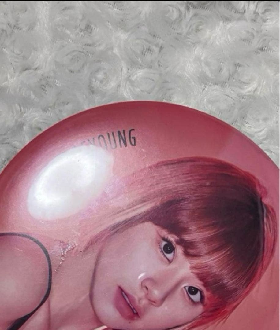 TWICE チェヨン 缶バッジ ビック缶バッジ ネームプレート - メルカリ