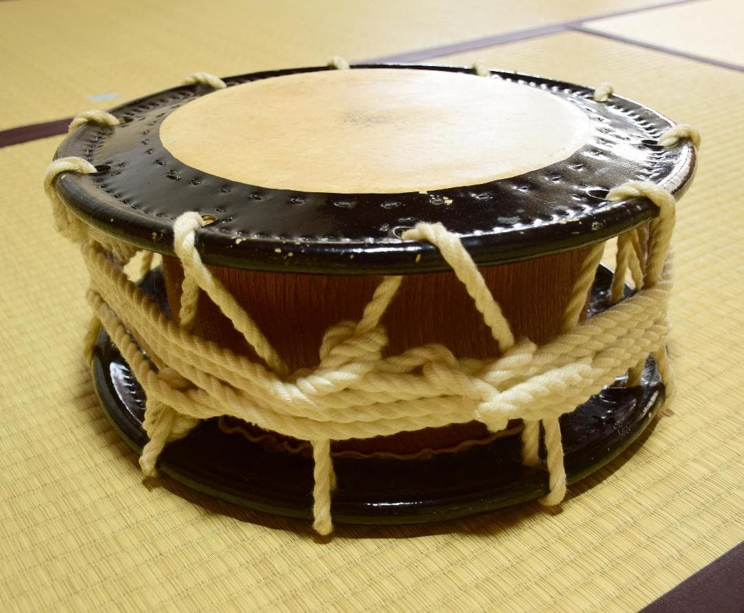 和楽器 締太鼓 太鼓 日本伝統 舞踊 和楽器 締太鼓 太鼓 日本伝統 舞踊