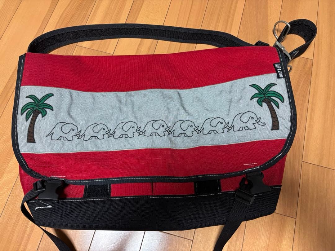 reload リロード　メッセンジャーバッグ　レッド　イエロー 楽天市場】実物 USED イギリス ROYAL MAIL メッセンジャーバッグ