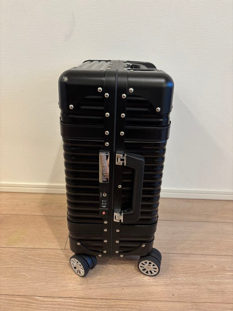 美品】LANZZO82404 スーツケースViking 33L ブラック - メルカリ
