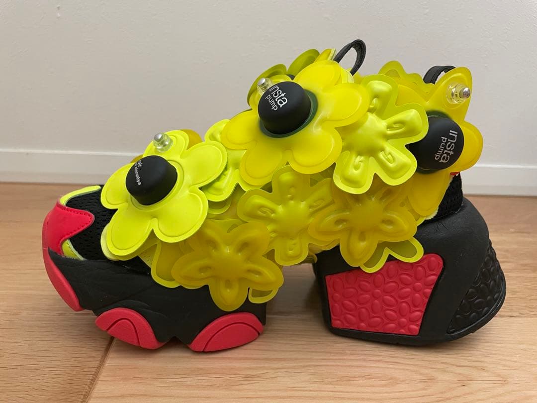ノワールケイニノミヤ Reebok ポンプフューリー 23.5cm