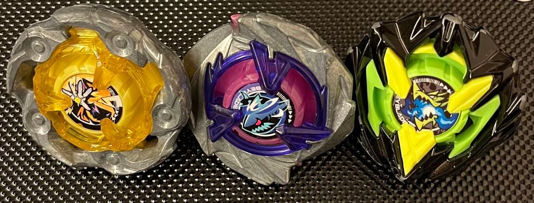 ベイブレードX ロッド3-60Bスケイル1-80UNドランバスター7-60T ベイブレードX』一撃の攻撃力に特化した「スターター ドランバスター