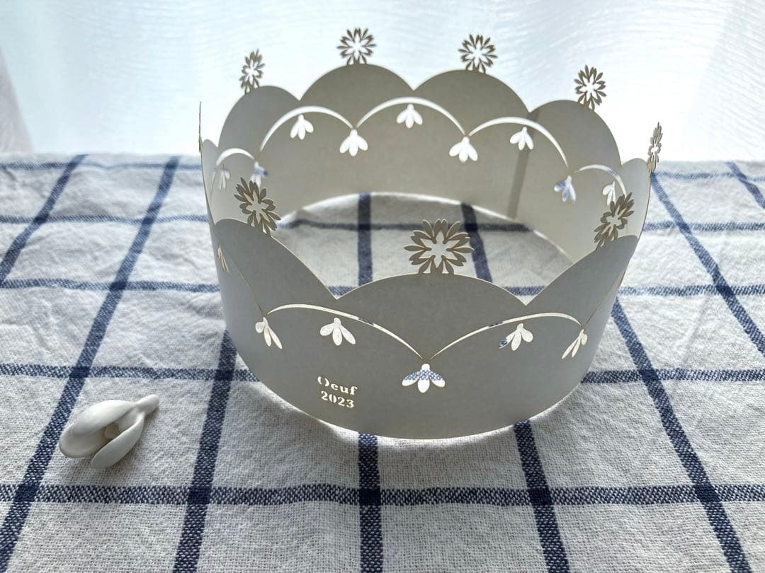 竹内美咲さんの王冠とフェーヴ ｜ スノードロップ