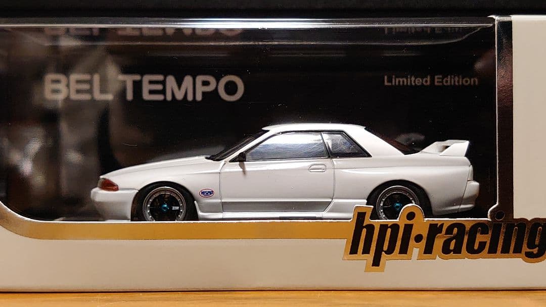 1/43 hpi レッドパールメタリック r32 bnr32