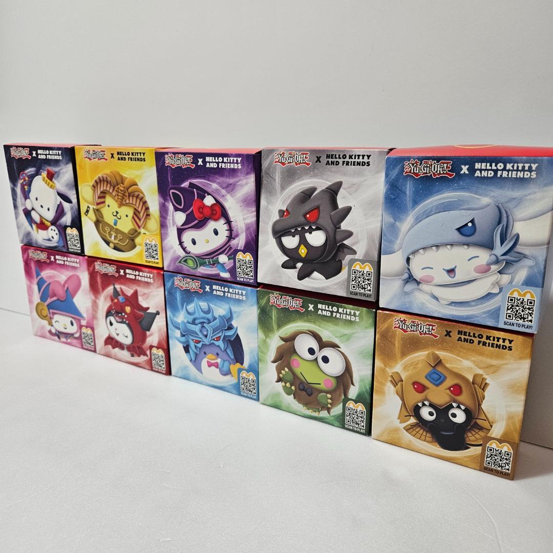 ★期間限定★ マクドナルド 遊戯王 サンリオ ぬいぐるみ コンプリート セット ベルギーのマクドナルドが「遊戯王」とサンリオキャラクターの謎コラボ