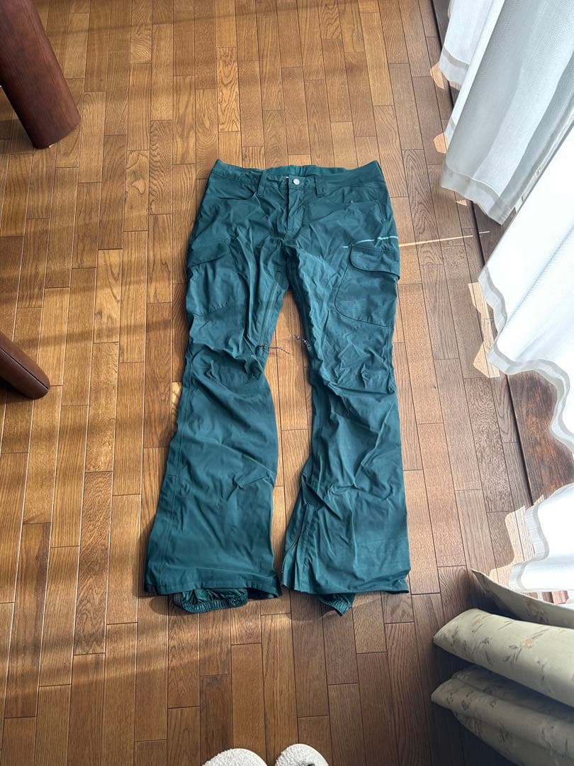 【美品】BURTON GORE-TEXスノーボード パンツ Mグリーン BURTON（バートン） スノーボードウェア レディース パンツ 24-25