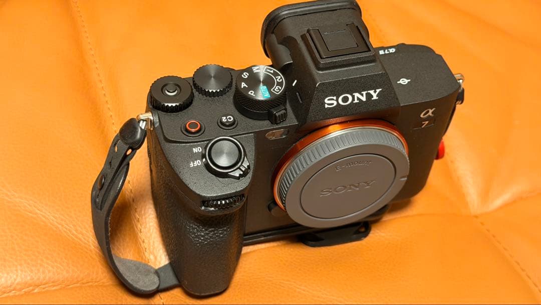極美品】SONY A7IV ILCE-7M4 5600回 ピークデザイン - メルカリ