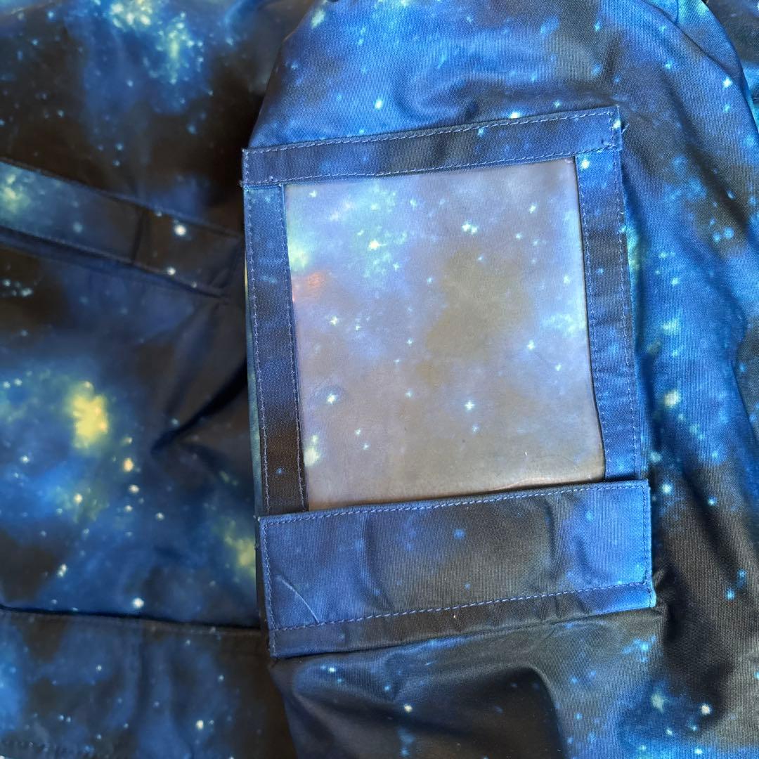 子ども用スキーウェア 青と黒の星空デザイン