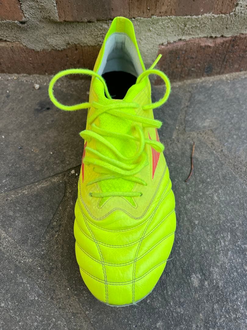 【トモキコ様】ミズノ モレリア ネオ 4 β elite イエロー 29.0cm