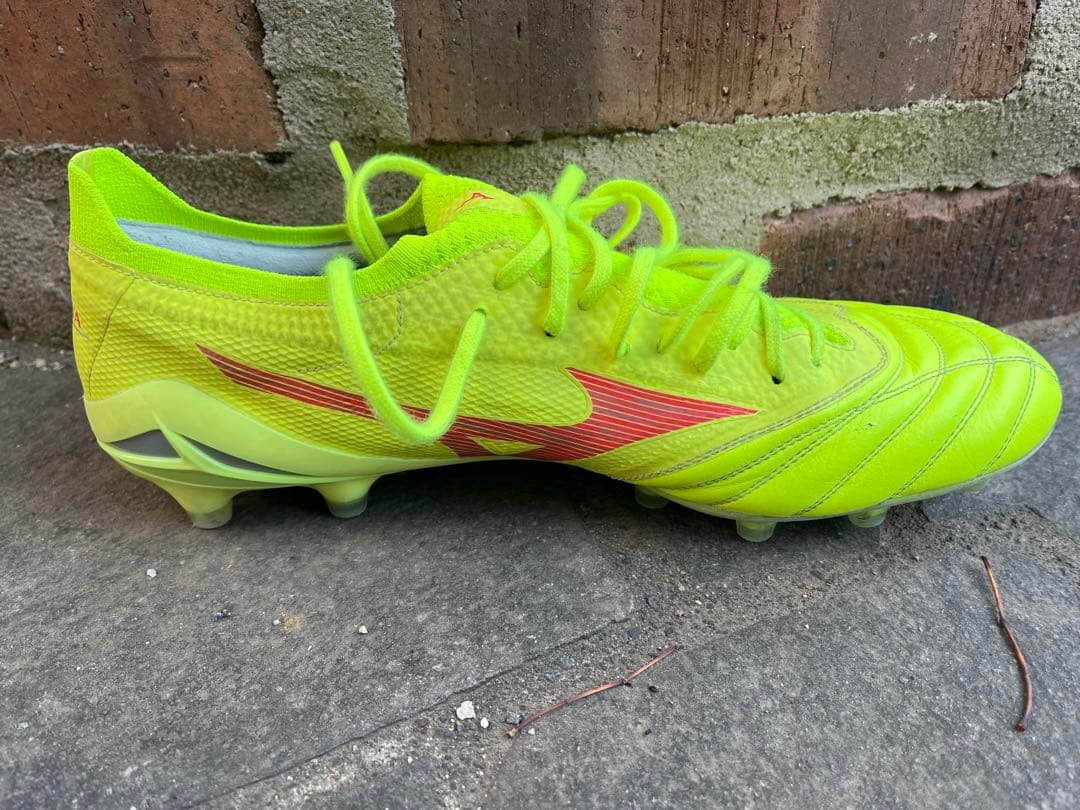 【トモキコ様】ミズノ モレリア ネオ 4 β elite イエロー 29.0cm