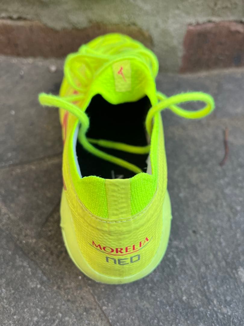 【トモキコ様】ミズノ モレリア ネオ 4 β elite イエロー 29.0cm