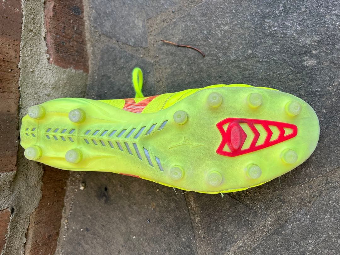 【トモキコ様】ミズノ モレリア ネオ 4 β elite イエロー 29.0cm