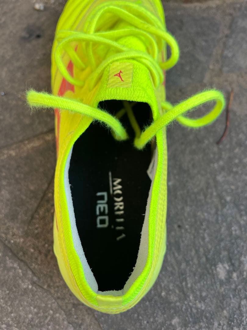 【トモキコ様】ミズノ モレリア ネオ 4 β elite イエロー 29.0cm