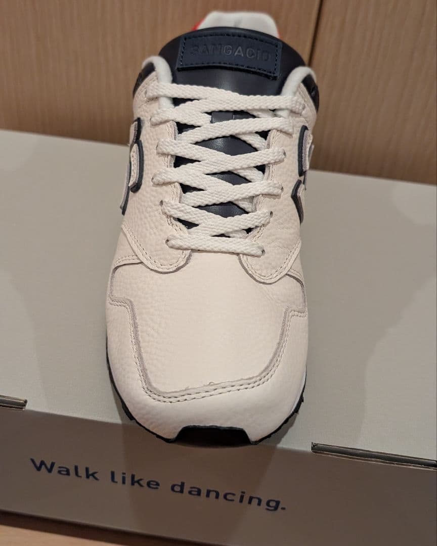 にゅ～ず　トリコロール　10周年記念モデル 24.5cm