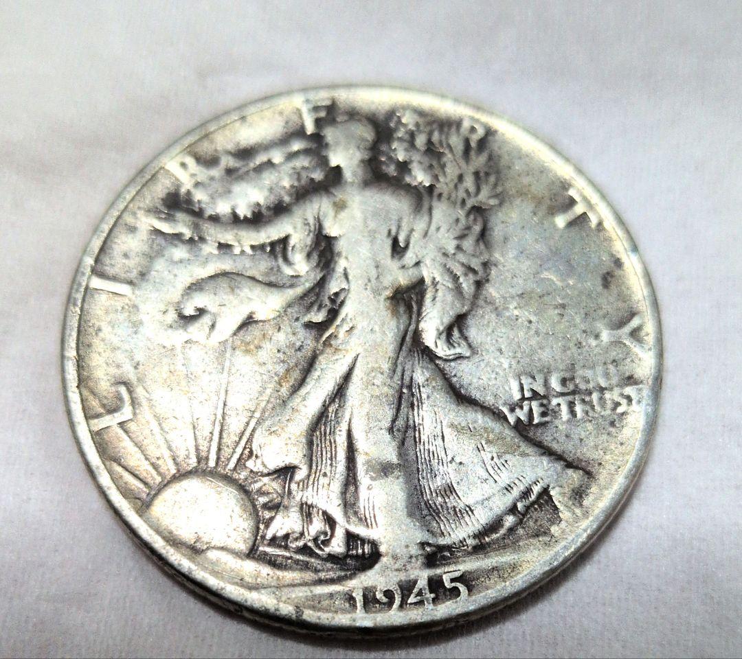 1945年 アメリカ ウォーキングリバティハーフダラー銀貨 銀90% - メルカリ