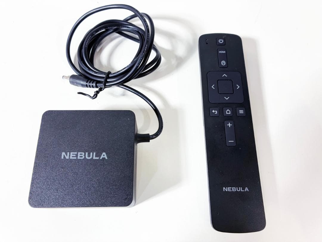 ☆美品 中古☆Anker ミニプロジェクター【NEBRA】FMBJ