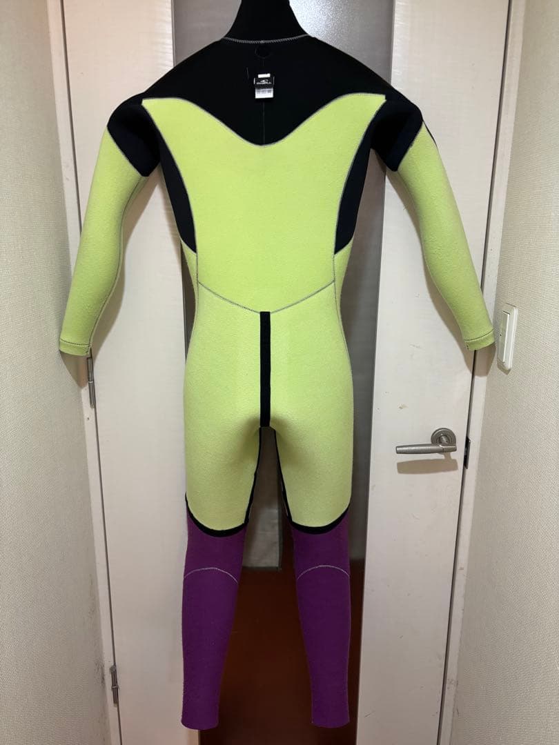 入水少なめ！ オニール ロングチェストジップ セミドライ MLサイズ相当